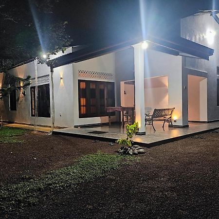Sunset Villa Negombo Dış mekan fotoğraf